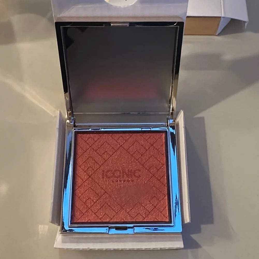 🆕 ICONIC London Multi-Use Cheek Glow - Cream - BRAND NEW!